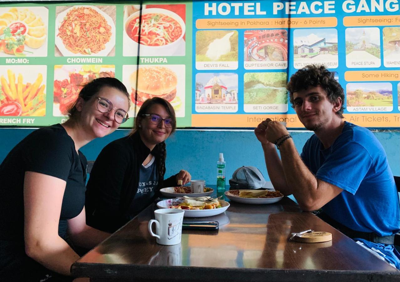Hotel Peace Ganga Inn Pokhara Eksteriør billede