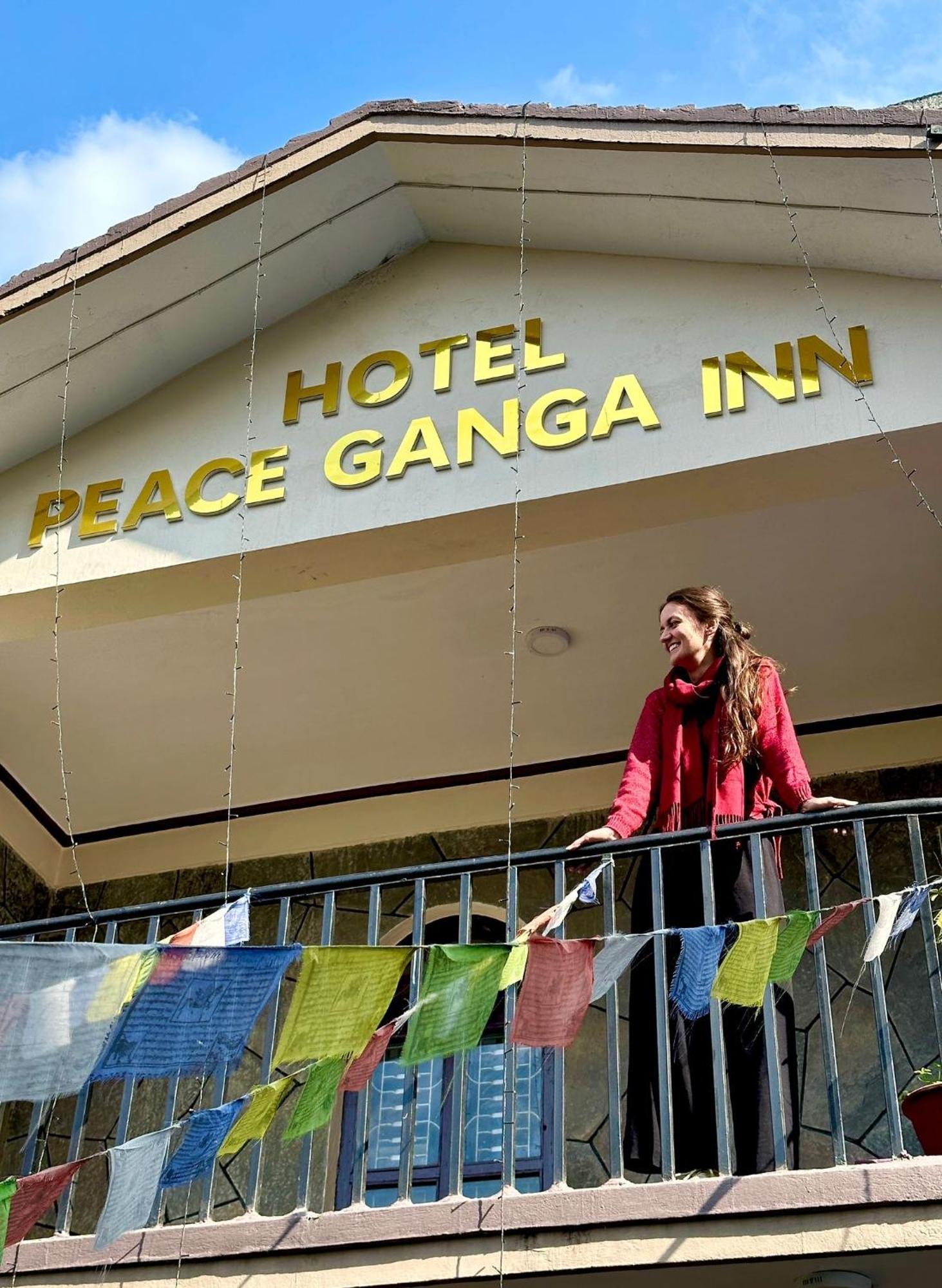 Hotel Peace Ganga Inn Pokhara Eksteriør billede